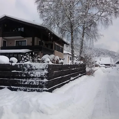 Apartment Apartmenthaus Hinterer *