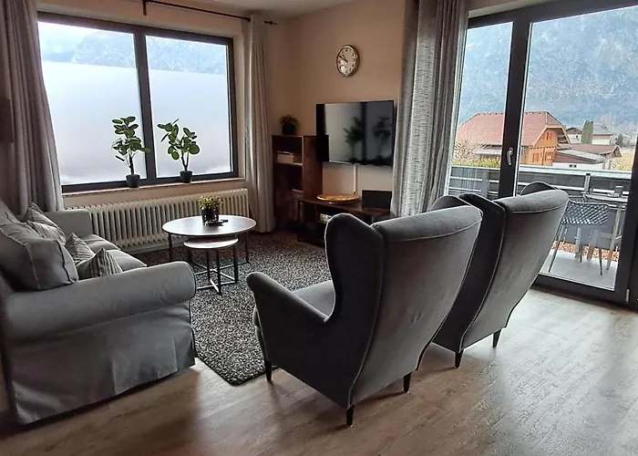 Apartmenthaus Hinterer Lägenhet